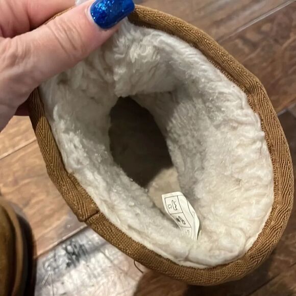 Koolaburra by UGG Classic Short Women's Winter Boots, 5! - Picture 8 of 10